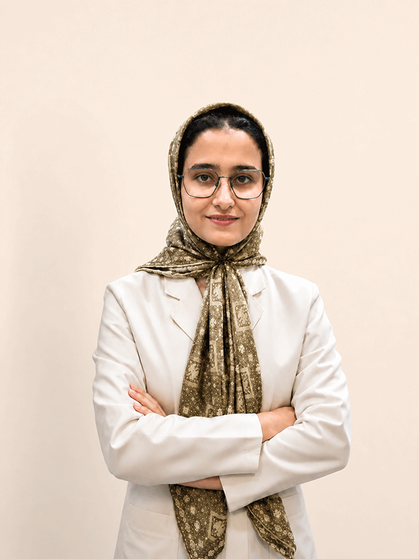 یگانه بیناباجی